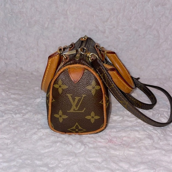Louis Vuitton Nano Speedy Crossbody Bag Monogram Canvas Leather LV Mini Purse - Picture 4 of 17